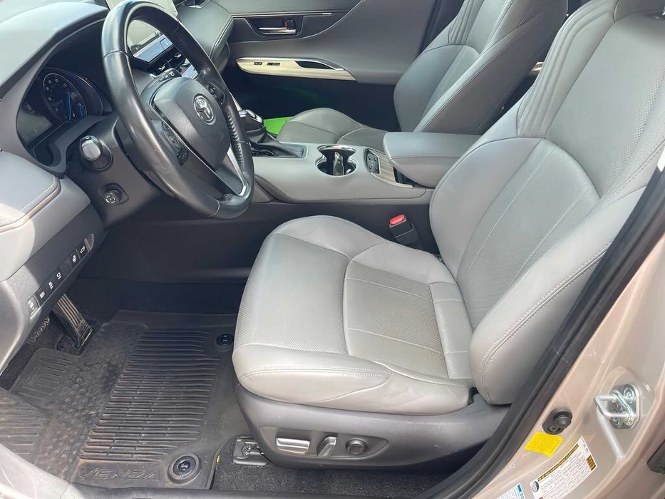 Toyota Venza Limited      2022
