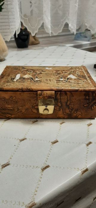 Шкатулка,шкіра замінник