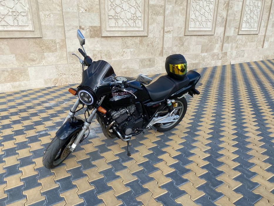 Мотоцикл Honda cb400sf