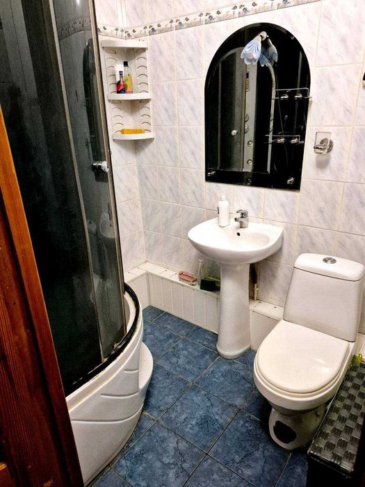 Здам подобово 1 кім. квартиру в центрі Чугуєва з кондиціонером!