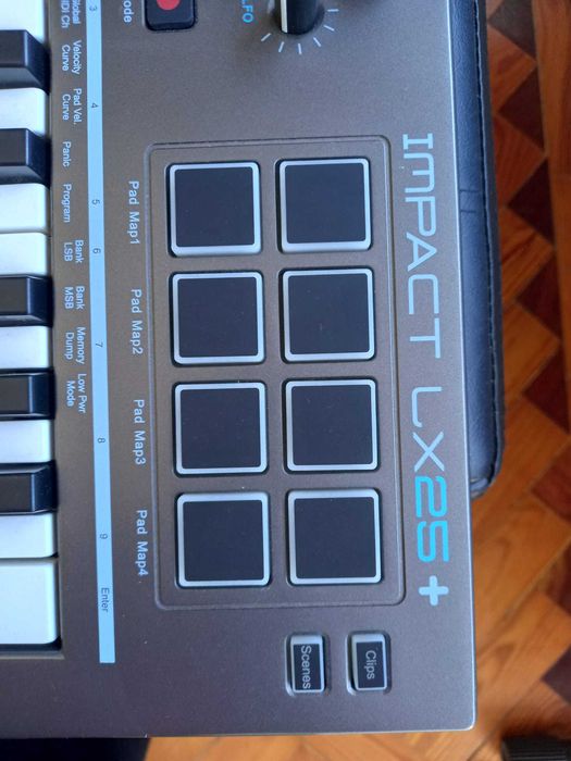 Nektar Impact LX25+ Controlador Mid
