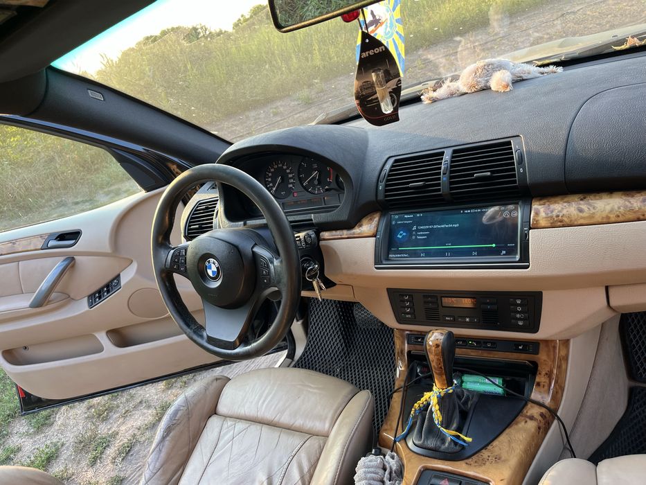 Продам BMW X5 E53