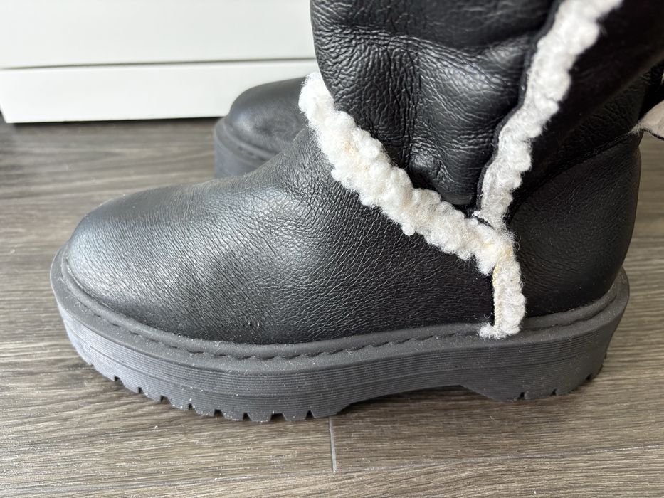 Зимові чоботи Armani Exchange