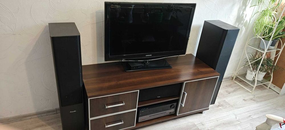 Sprzedam amplituner Harman Kardon AVR141 z głośnikami m-audio HCS 9950 MKIII