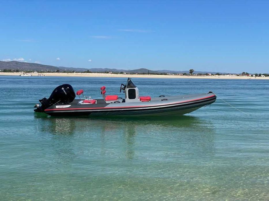 Semi-rígido Hydrosport 6,5m + Suzuki 140 + atrelado, novo, retomas