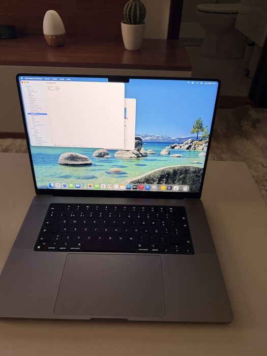 Macbook pro m1. De2021. 16 polegadas