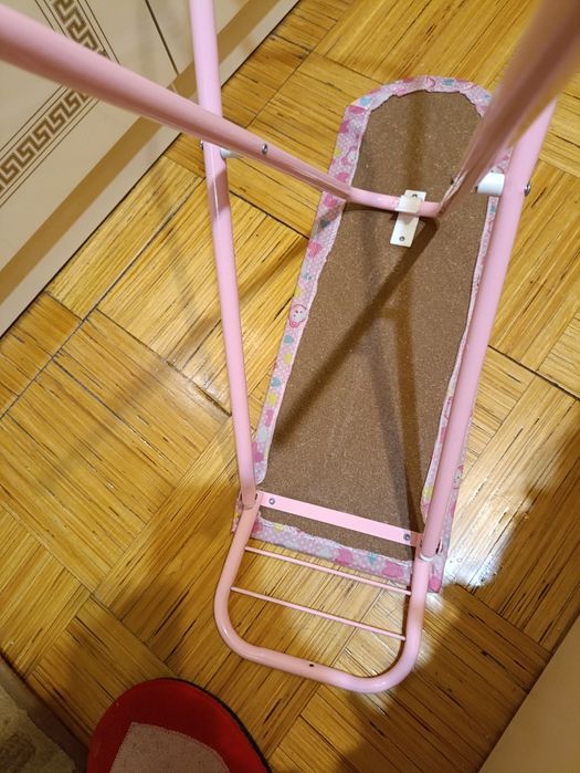 Продам детскую гладильную доску.