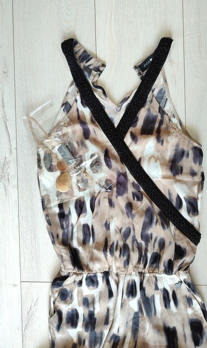 Anna Scott S Nowy kombinezon letni długi w panterkę z koralikami