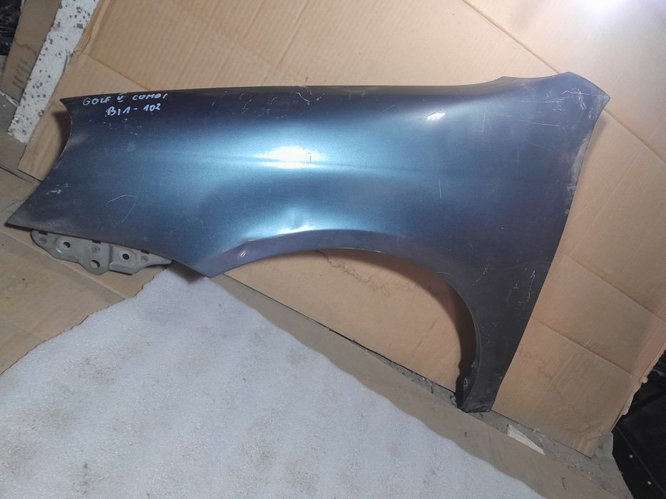 Volkswagen golf V kombi.крило переднє