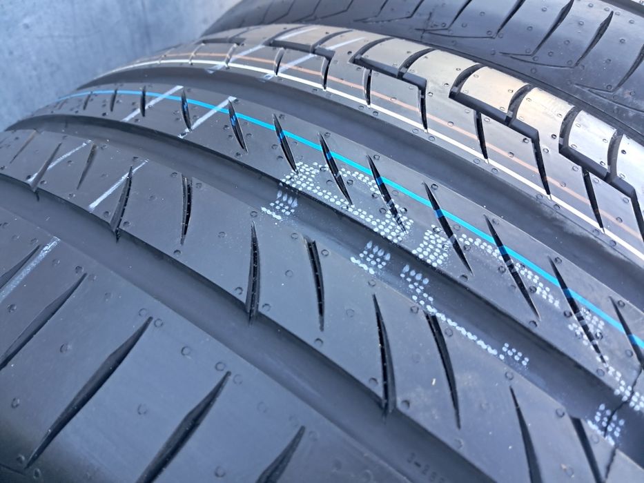 Резина літня, НОВА, 275/40 R22 Continental Premium Contact 6 Seal