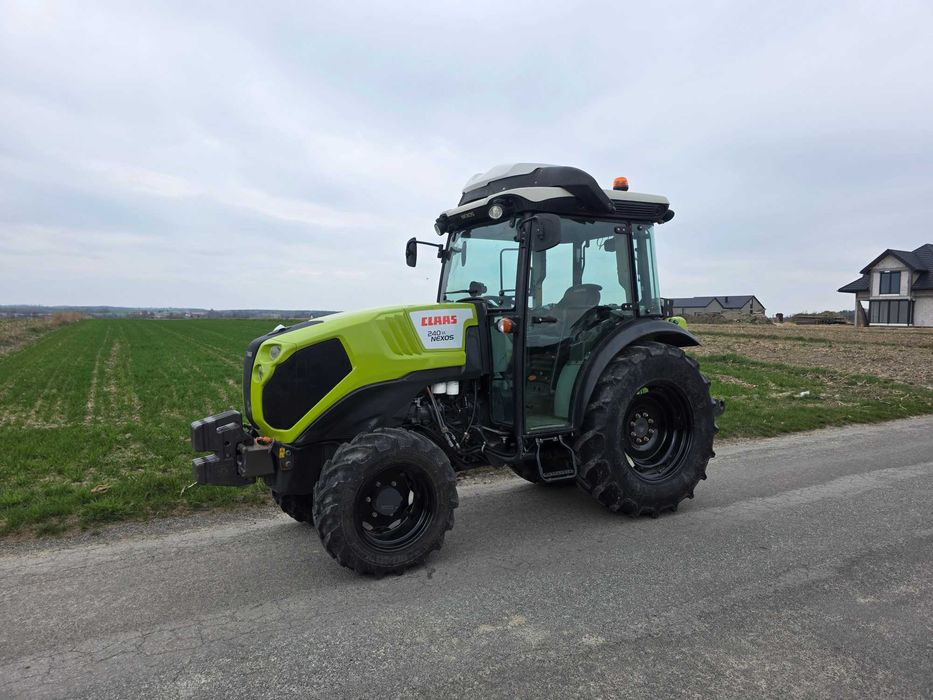 Ciągnik Sadowniczy Claas Nexos 240VL