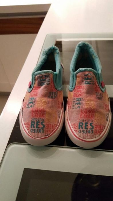 Buty Reserved 32