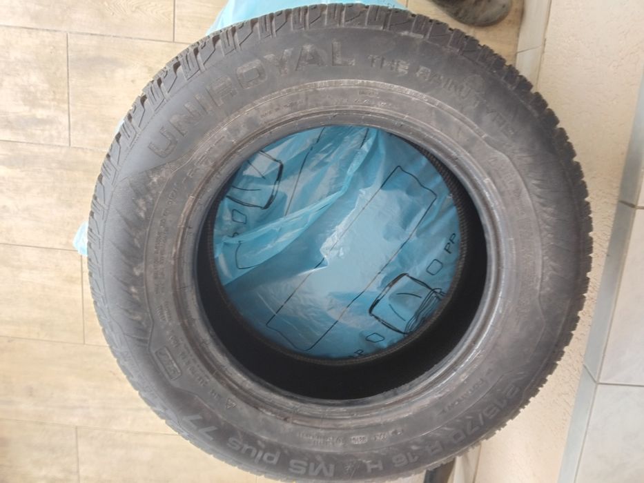 Opony zimowe Uniroyal 215/70/16 SUV