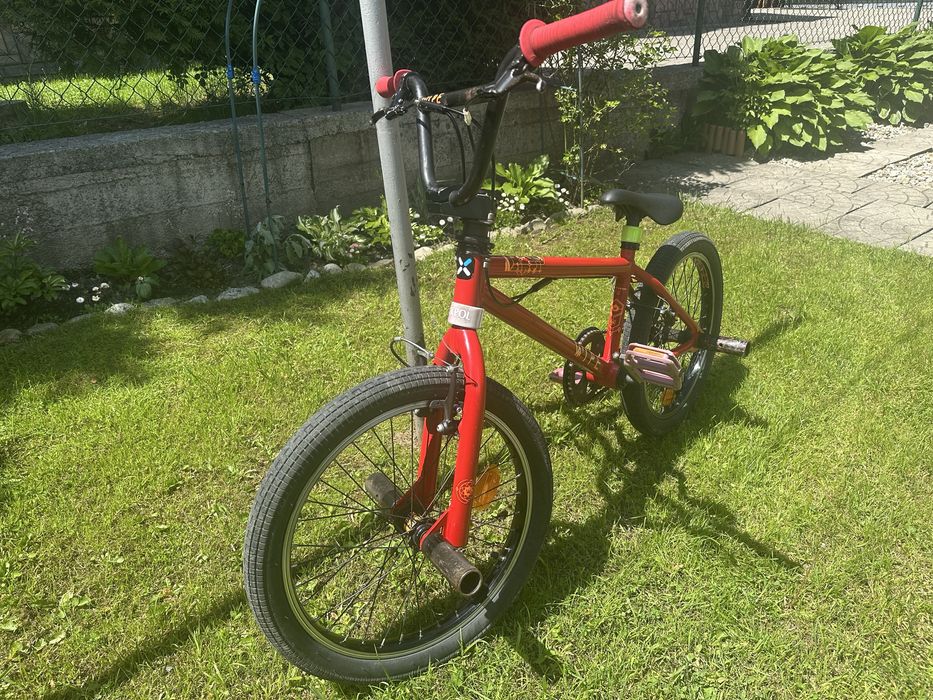 Czerwony BMX + PEGI