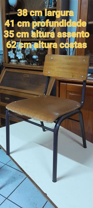 Lote de cadeiras infantis (15)