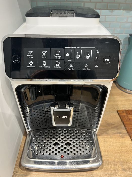 Ekspres Philips LatteGo EP3243