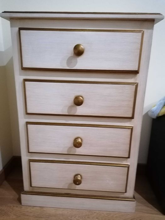 Mobília de Solteiro pintada à mão estilo D. Maria