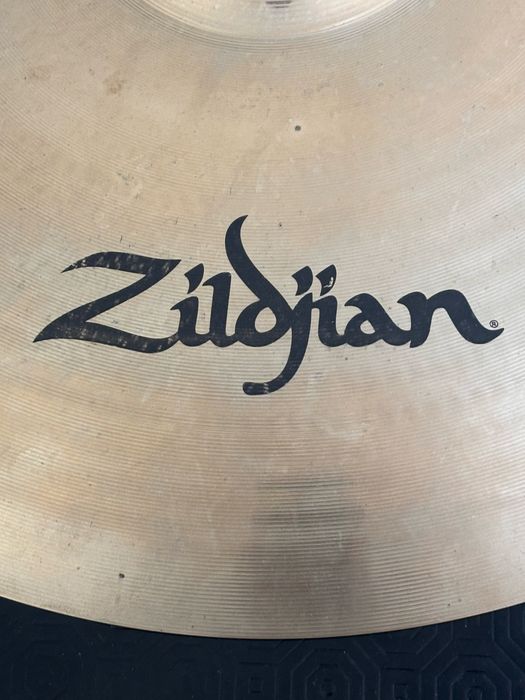Zildjian A Custom Medium Ride 20”