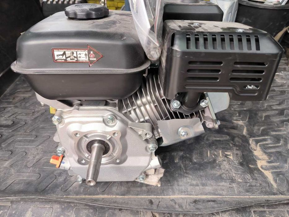 Бензиновий двигун