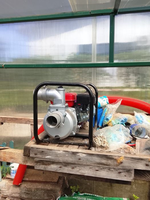 Bomba de água a gasolina