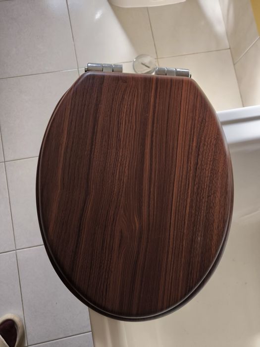 Tampa de sanita Sensea cor nogueira NOVA
