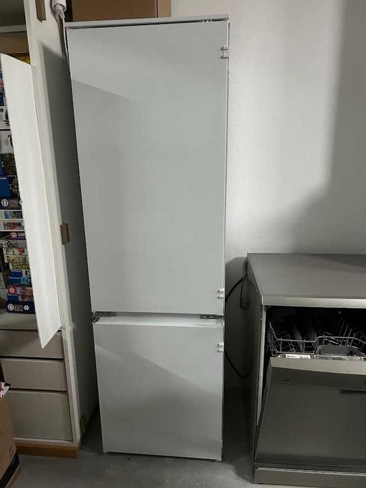 Frigorifico de Embutir Zanussi