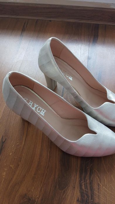 Eleganckie damskie obcasy