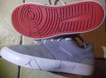 JORDANS SERIES buty sportowe   rozm.40