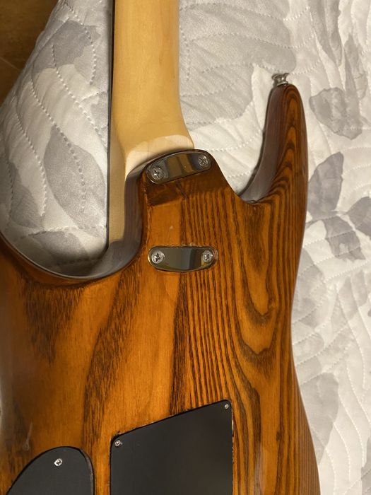 Guitarra eletrica de luthier Antiga vendo/troco