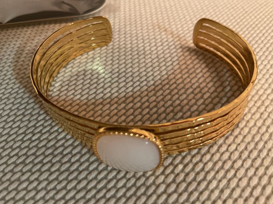 Pulseira dourada, regulavel
