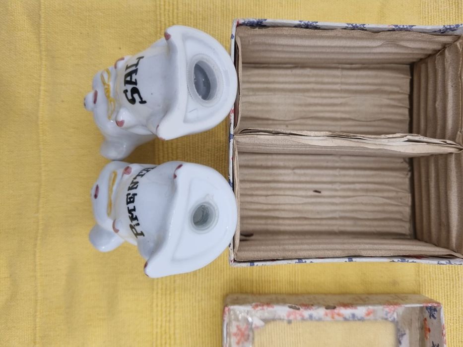 Bonecos em Louça para Sal e Pimenta