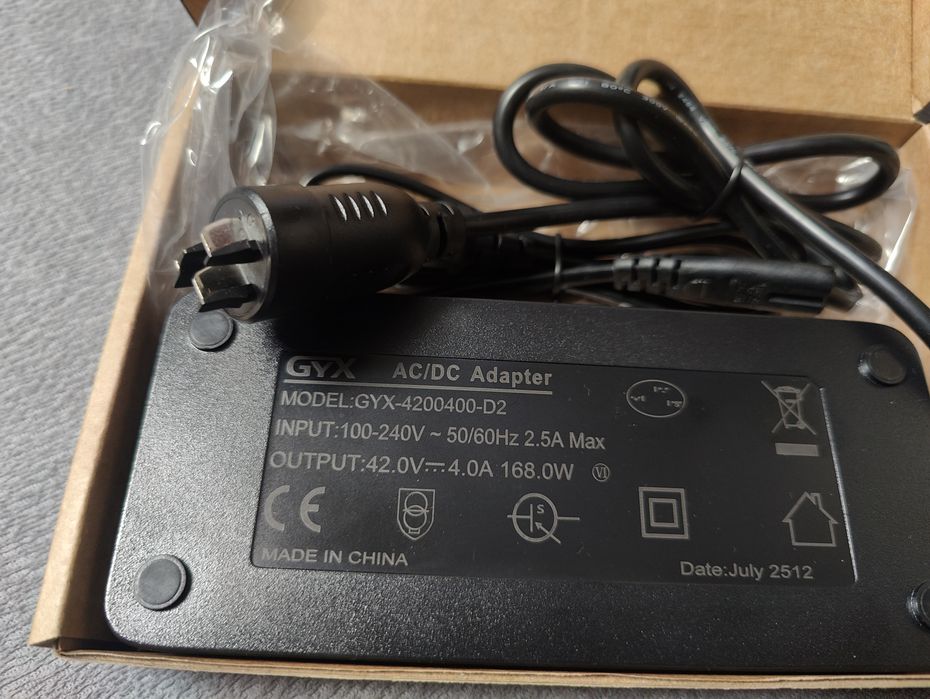 Ładowarka Bosch 36v 4A