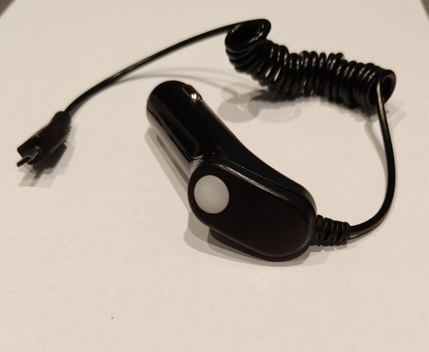 Ładowarka samochodowa