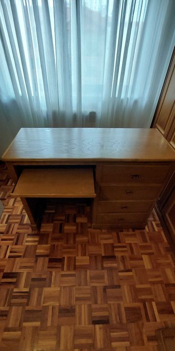 Secretária de Madeira Maciça