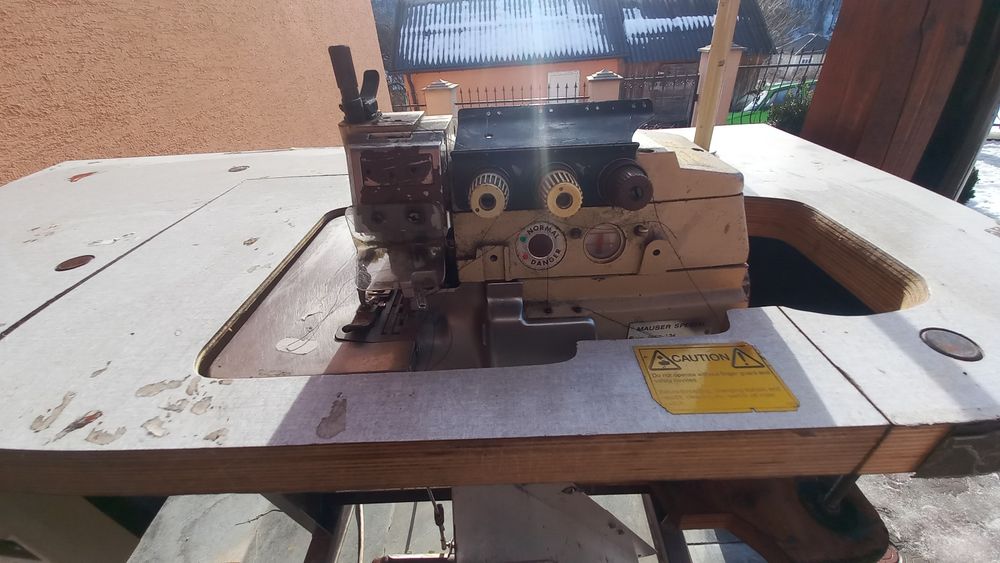 Продам оверлок .