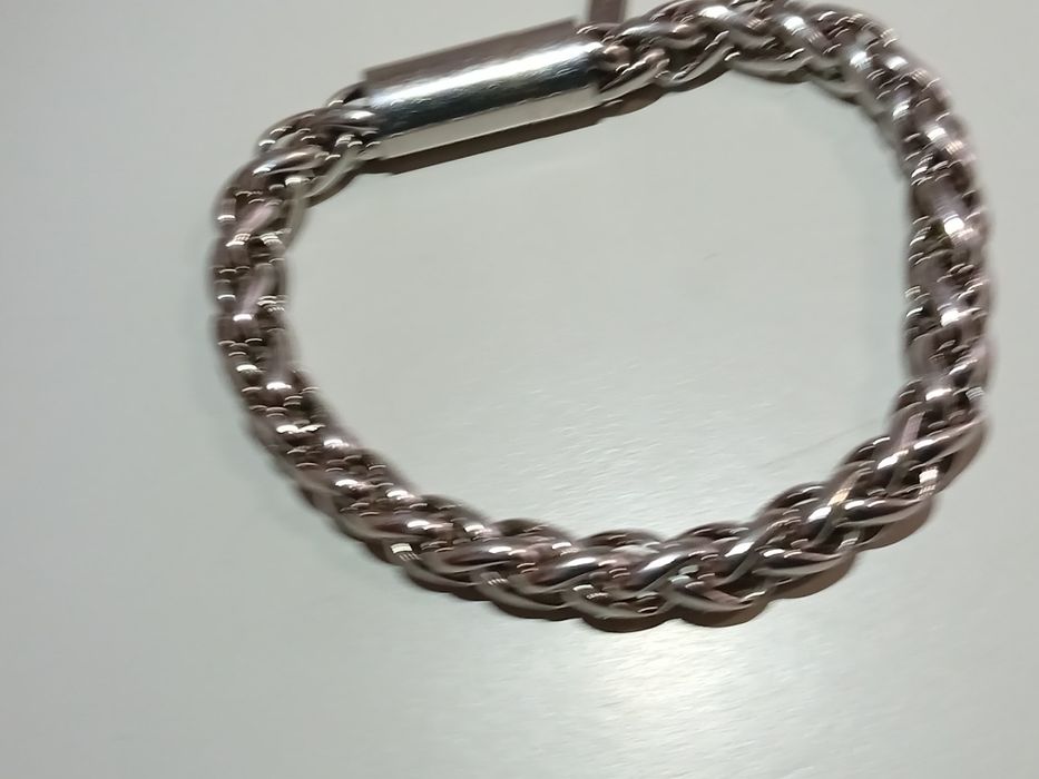 Pulseira Police como nova