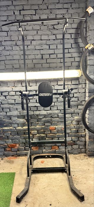 O NETWOFIT Power Tower stacja do podciagnia