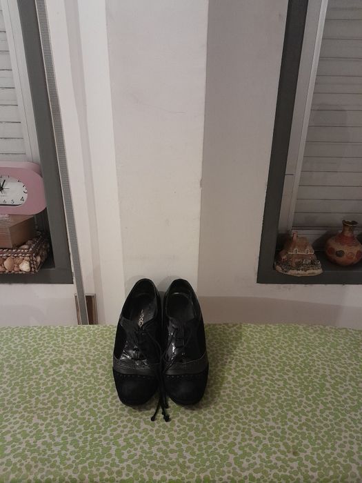 Selling Very Beautiful Children's Shoes, Like New