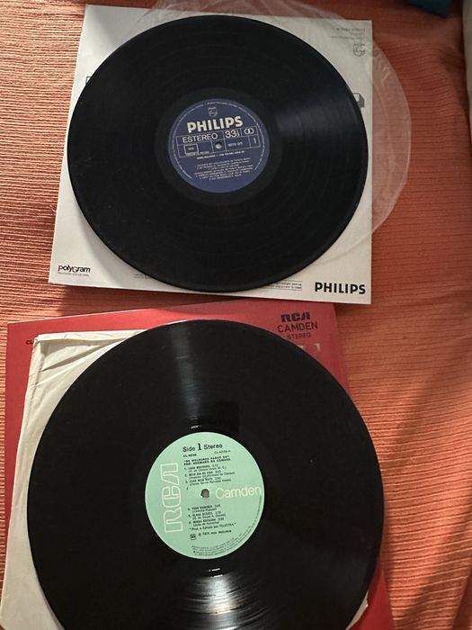 2 Discos Vinil LP – Demis Roussos + Frei Hermano da Câmara
