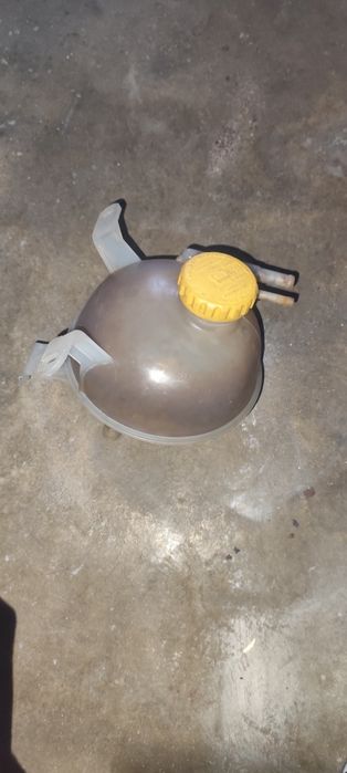 Vaso de expansão com tampa com Opel corsa B