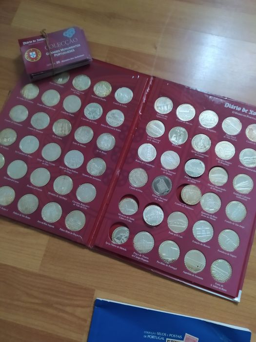 Coleção selos e postais Portugal 3 séculos de história.