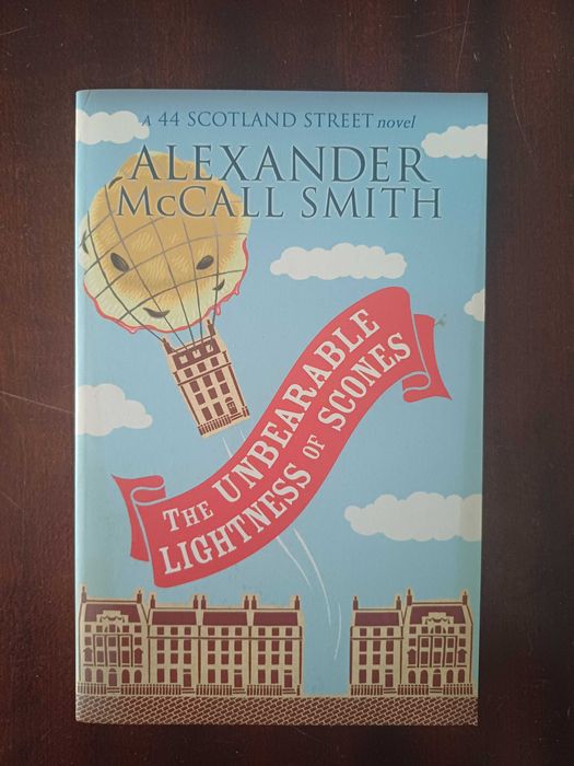 Alexander McCall Smith - The Unbearable Lightness of Scones (EN)