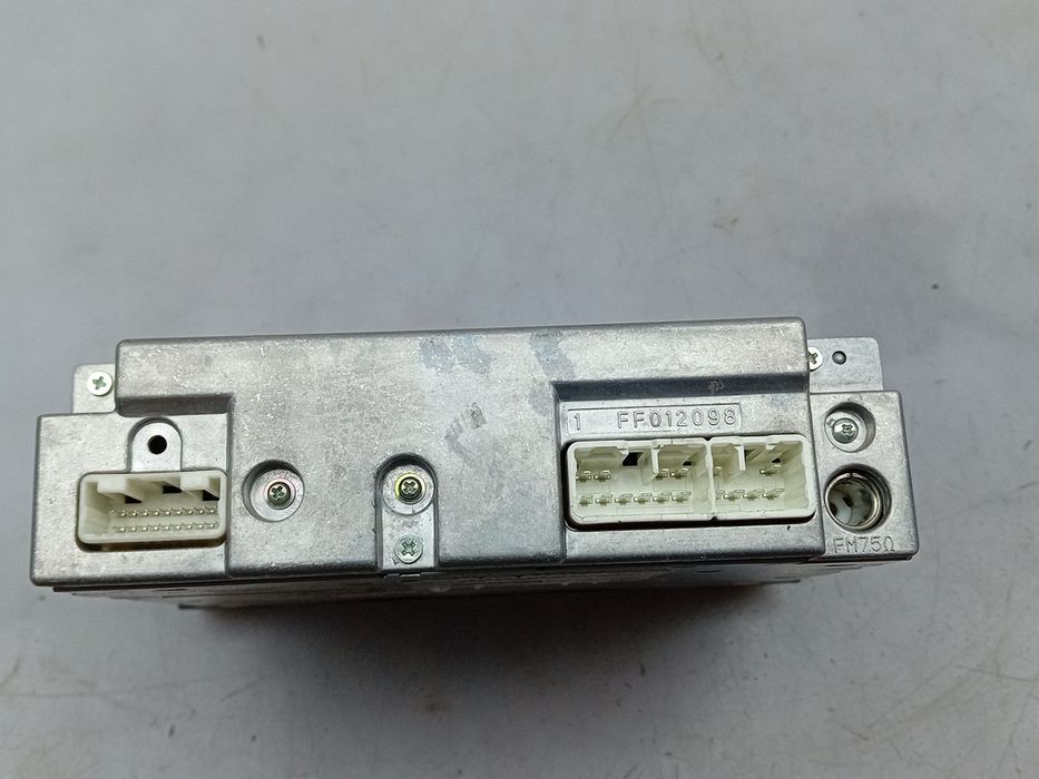 Caixa / leitor CDs TOYOTA iQ (_J1_)