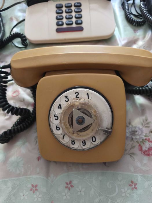 Продам стационарные телефоны