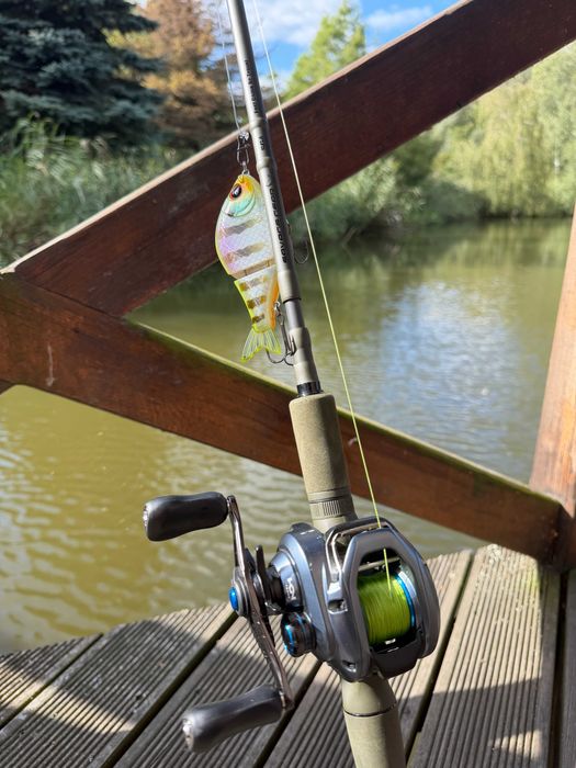 Zestaw castingowy Savage Gear SG4 Travel + Shimano SLX XT 151 + przynęty