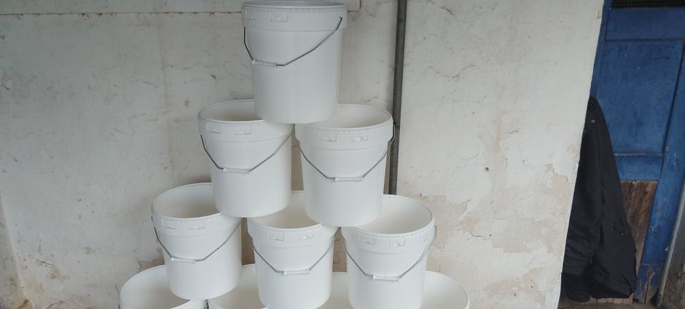 Baldes plástico de 25 litros c/ tampa alimentar