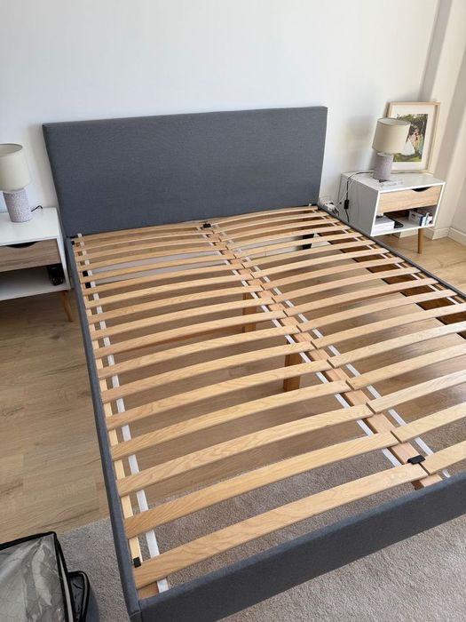 Cama de Casal com Estrado e Colchão Incluídos - 160x200cm