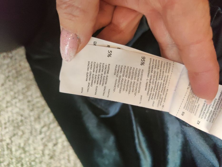 Błyszcząca welurowa sukienka rozmiar 38