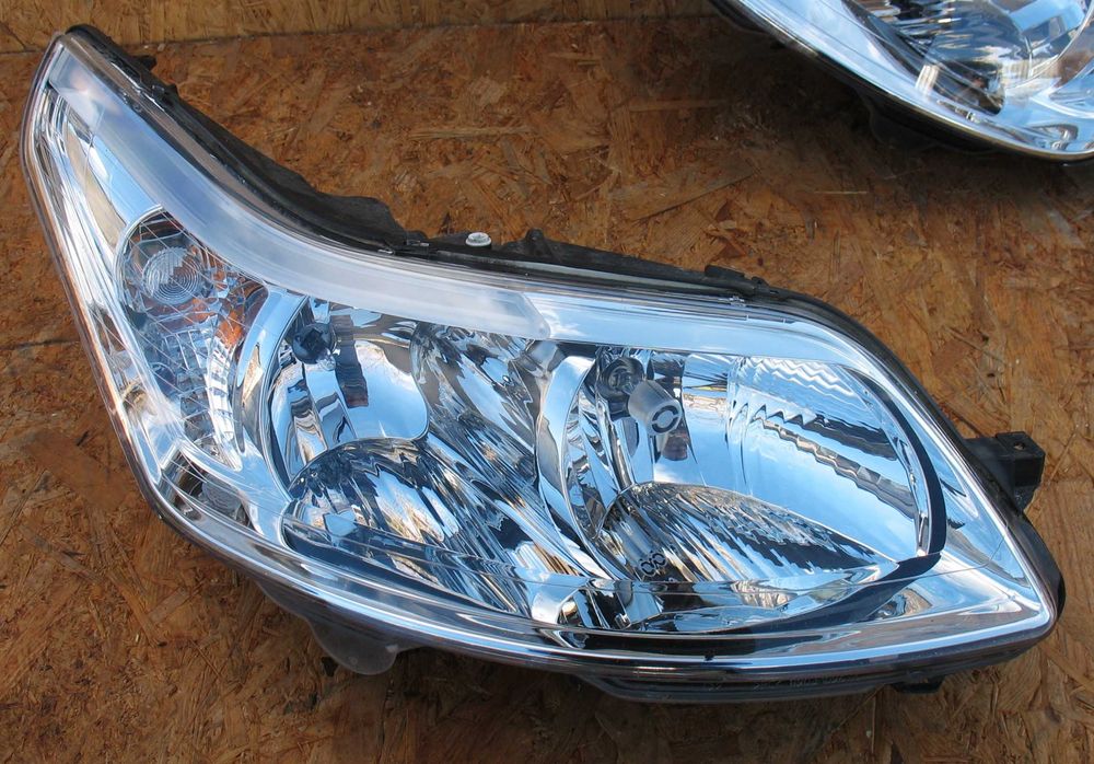 Citroen C4 04-10r lampa Prawa oryginał EU Ładna