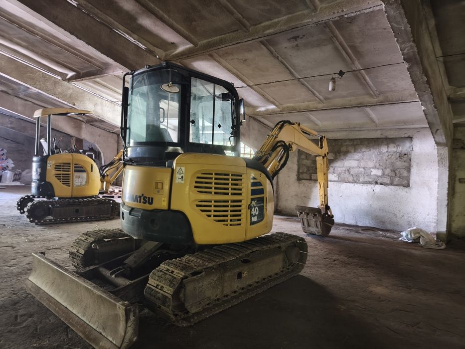 Екскаватор Екскаватор Komatsu PC40MR-3N1
Кондиціонер
2015р.
3000 мотог